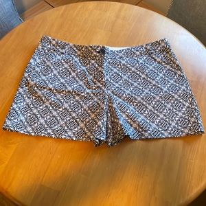 Paisley crown & Ivy shorts